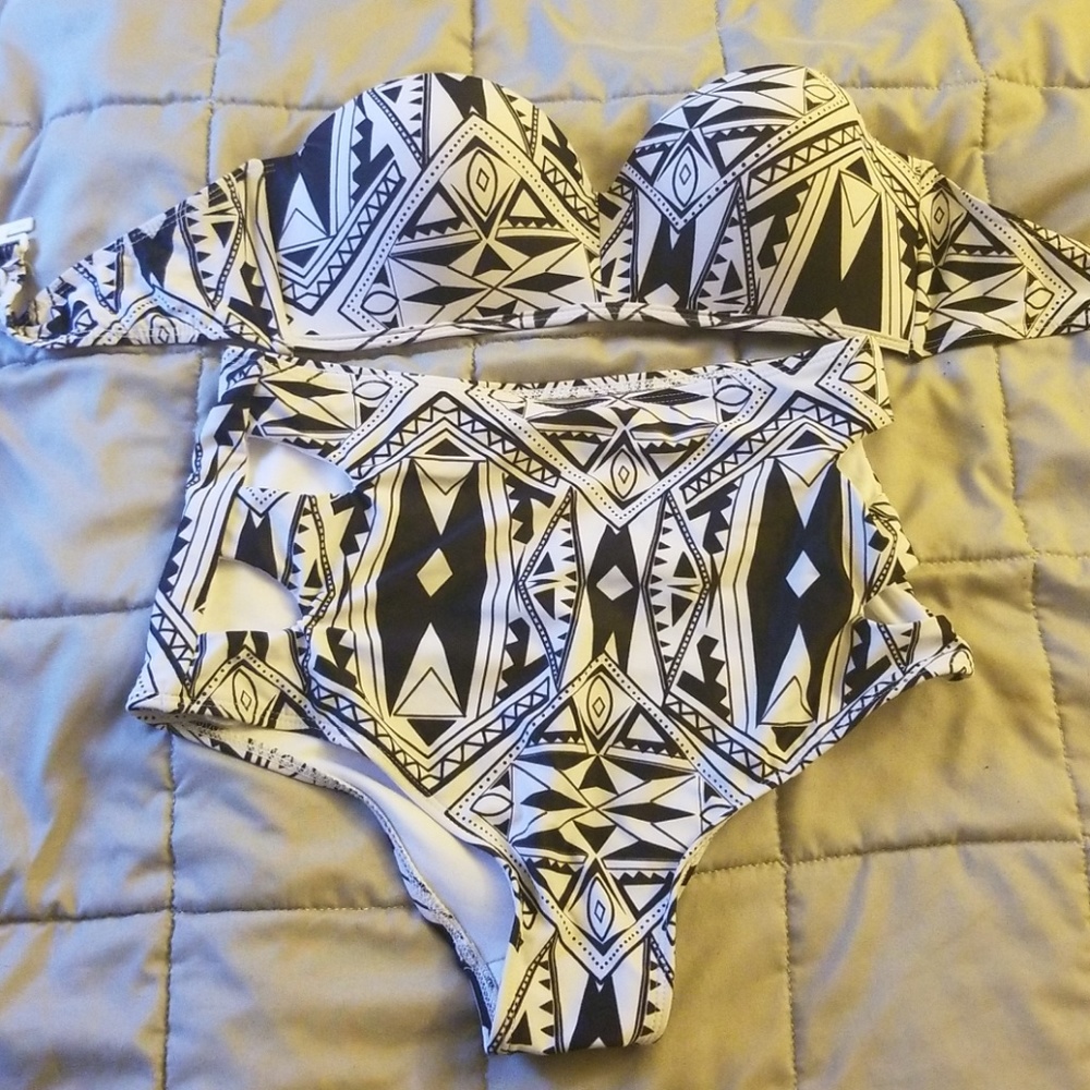 High waisted black and white bikini